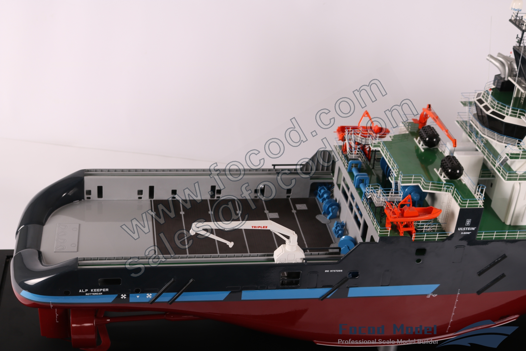 90米长ULSTEIN AX104型远洋拖船定制模型